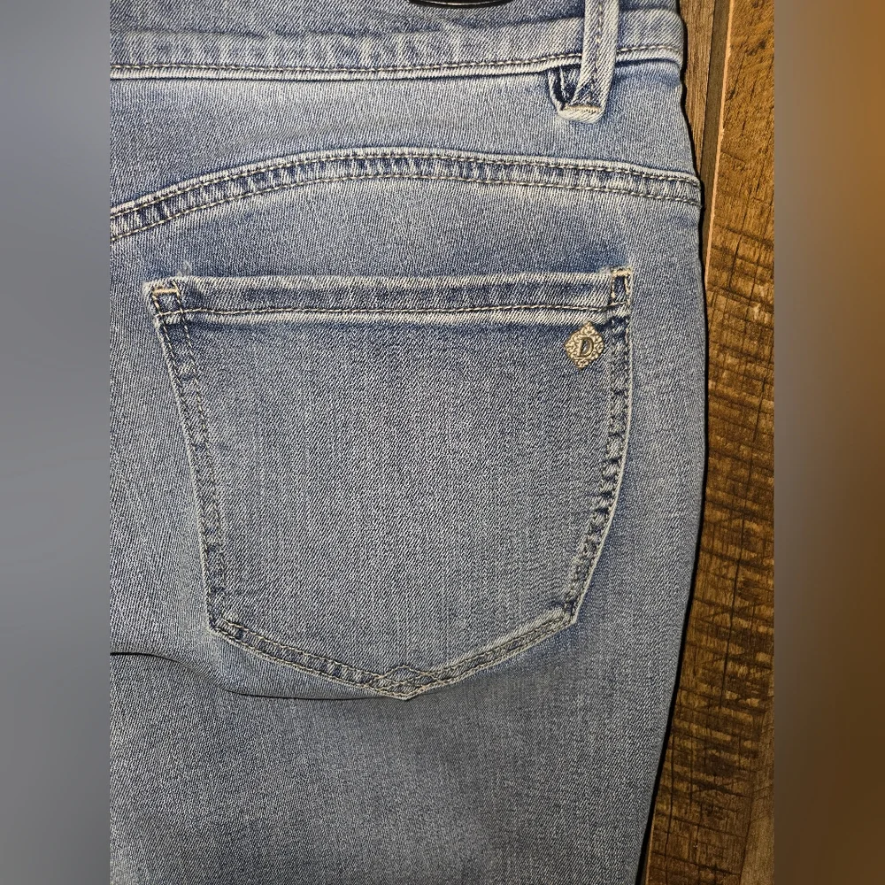 Democracy Vintage High Rise Skinny Frayed Hem Cropped Jeans - Blue Size 12 - Picture 4 of 5